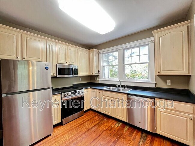 Building Photo - 1347 Hixson Pike
