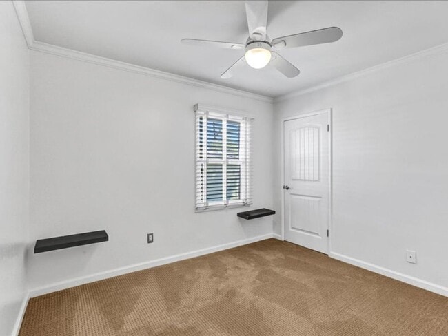 Building Photo - Spacious 4 Bed, 2 Bath Home in La Mesa with Detached Garage!