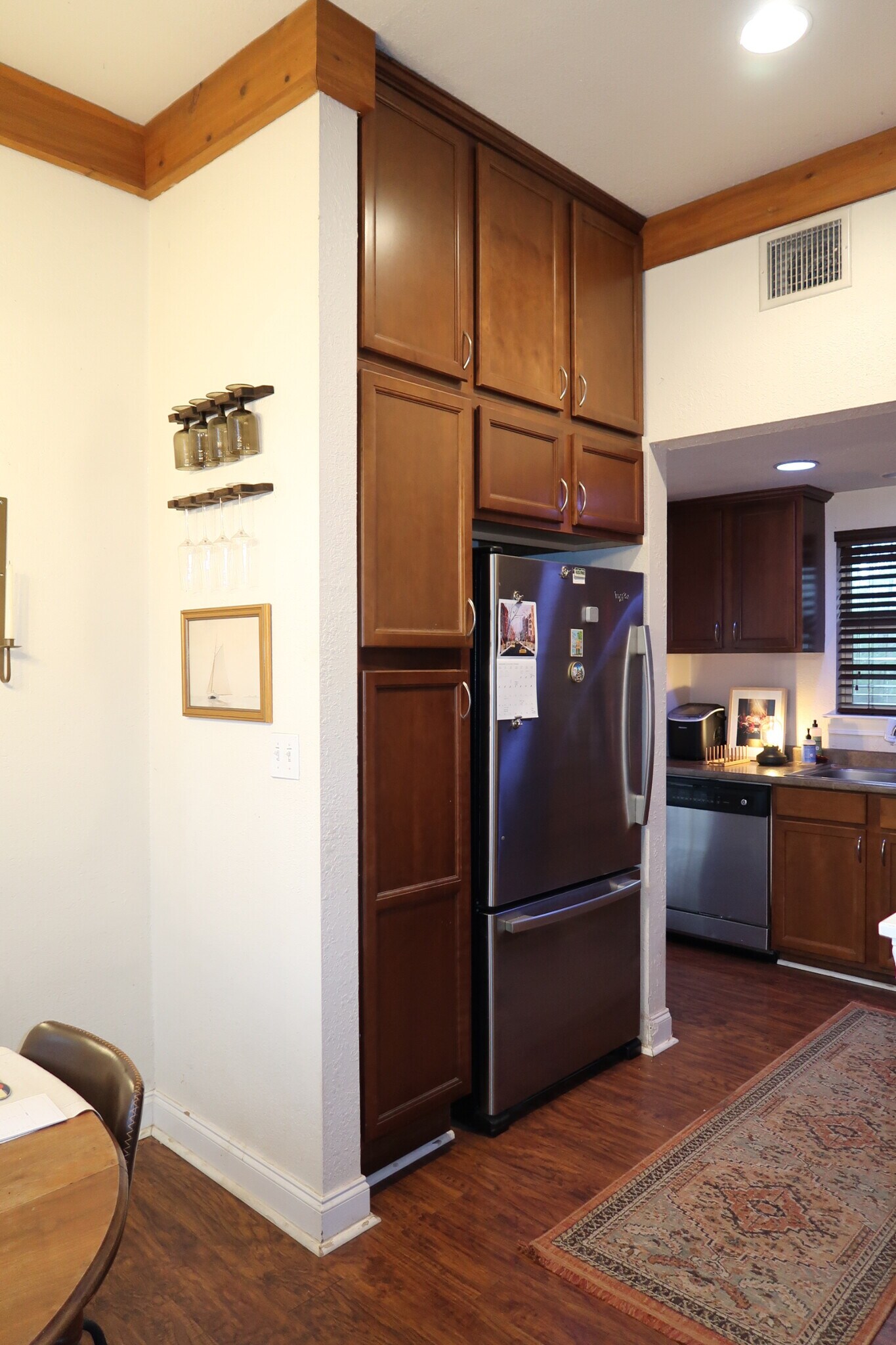 Building Photo - 11002 Lakeside Dr