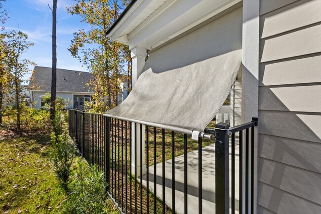 Building Photo - 119 Holloway Hl