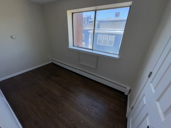Building Photo - 104 Montclair Ave
