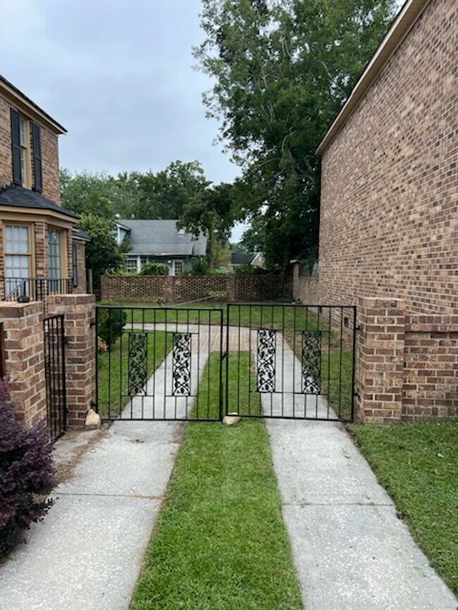 Building Photo - Home for Rent New Listing Beautiful Home