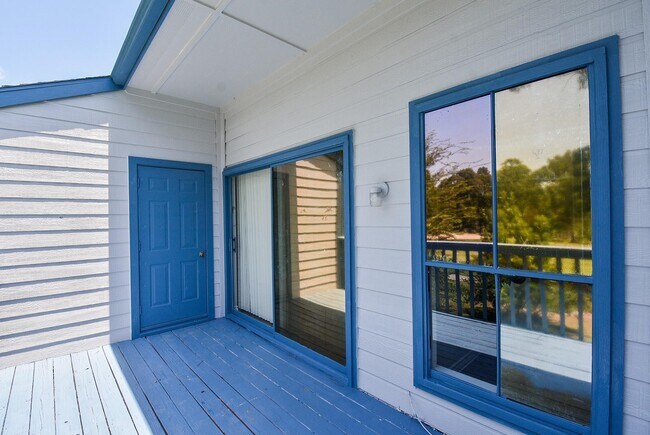 Building Photo - 13151 Walden Rd
