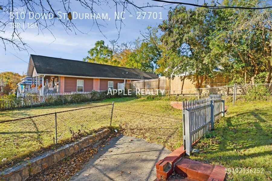 Building Photo - 810 Dowd St