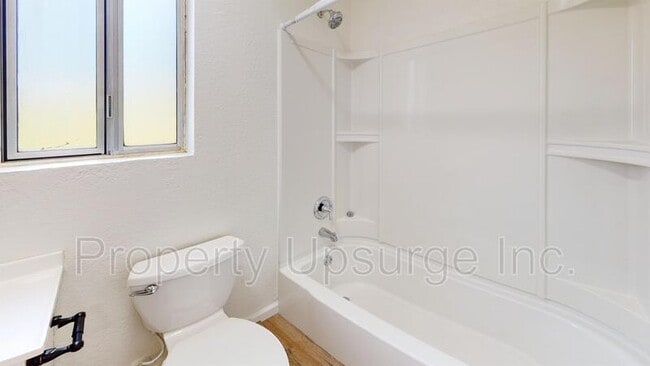 Building Photo - 2061 Rosamond Ave