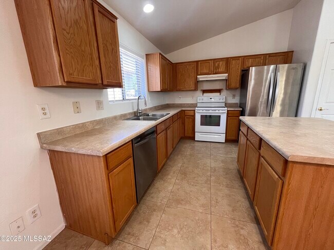 Building Photo - 13268 E Mesquite Flat Spring Dr