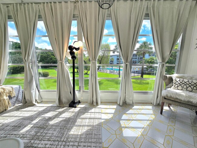 Building Photo - 2504 Antigua Terrace