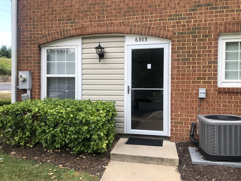 Building Photo - 6303 Sandpiper Ct