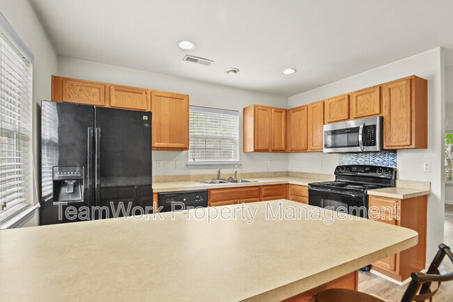 Building Photo - 412 Truman Dr