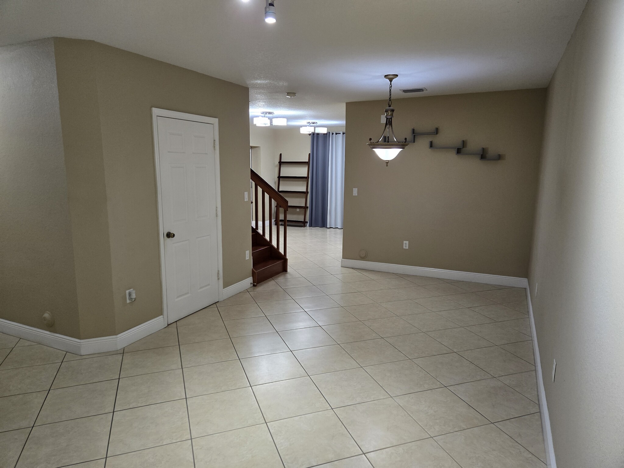 Building Photo - 14522 SW 29th Ter