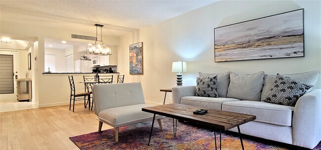 Building Photo - 157 Brackenwood Rd