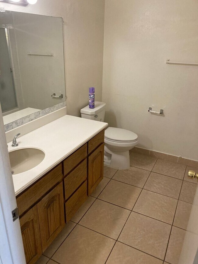 Building Photo - 975 Murrieta Blvd