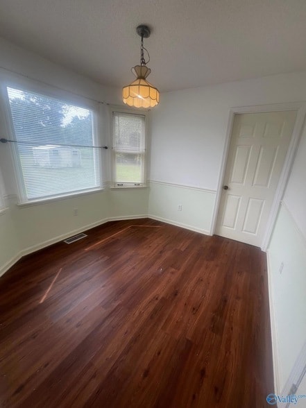 Building Photo - 106 January Blvd