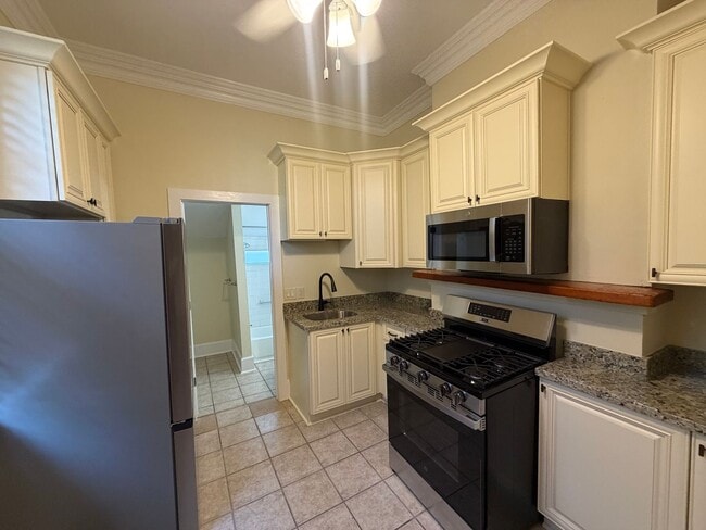 Building Photo - 2606-2608 Danneel Street