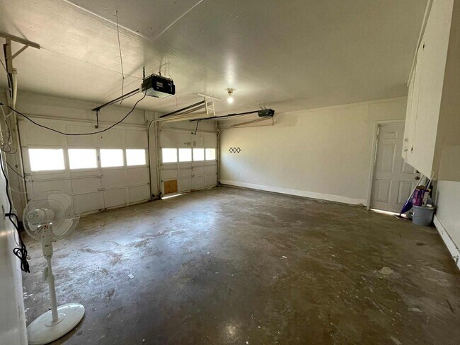 Building Photo - 7 Minutes to Barksdale AFB