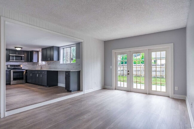 Building Photo - Minutes from UCF | Updated 4BR/3BA Home with Private Fenced Backyard