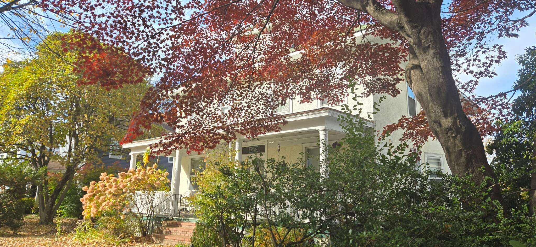 Building Photo - 33 Cottage St