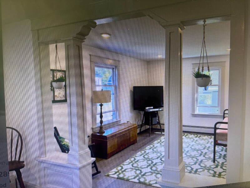 Building Photo - 34 Pleasantdale Ave