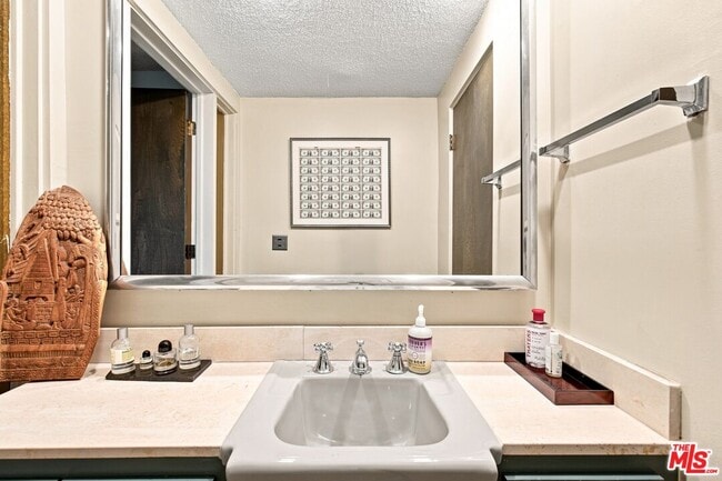 Building Photo - 936 Fortune Way
