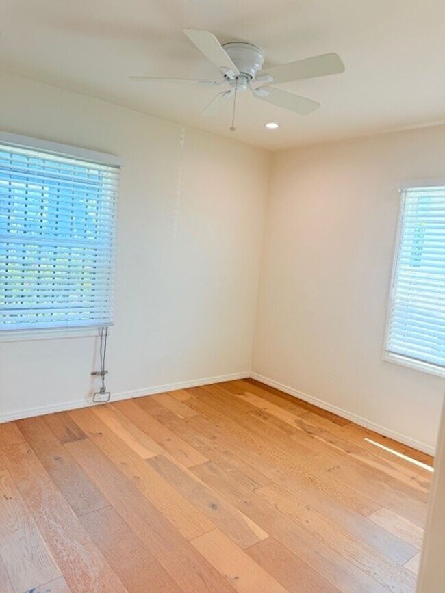 Building Photo - 1/2 OFF FIRST MONTH! BEAUTIFUL & SPACIOUS ...