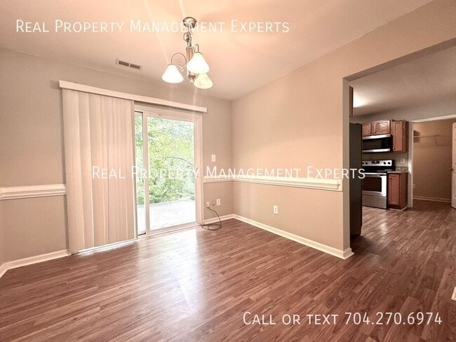 Building Photo - 11330 Astoria Dr