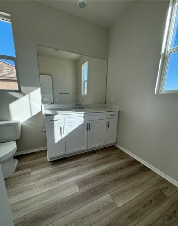 Building Photo - 40430 Melrose Dr