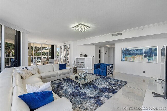 Building Photo - 3100 N Ocean Blvd
