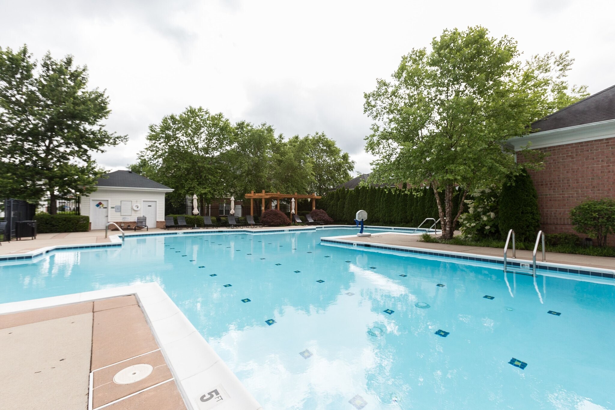 Building Photo - 42421 Rockrose Sq