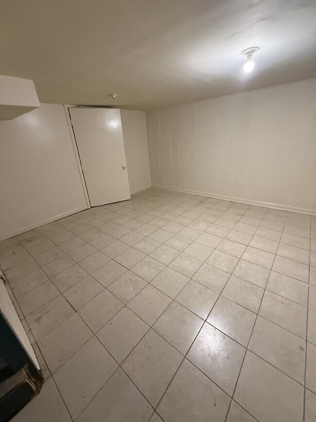 Building Photo - "Charming 2-Bedroom Sanctuary with Finished Basement in NE Washington, DC!"