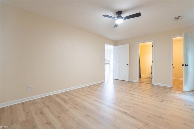 Building Photo - 3528 Chester St