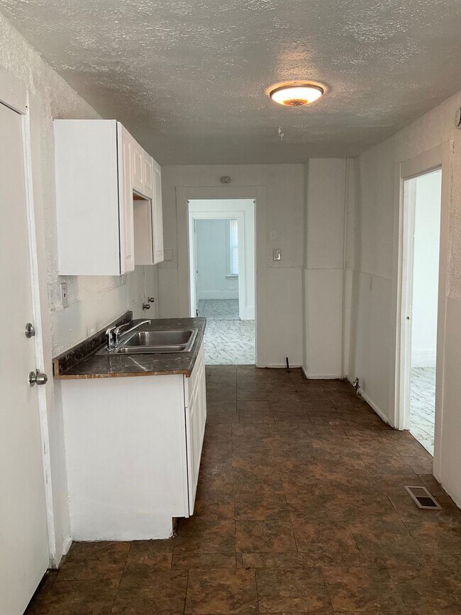 Building Photo - 5700 Luther Ave