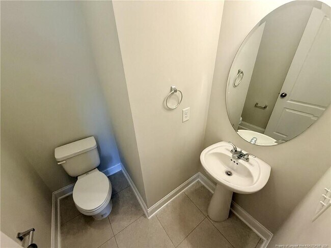 Building Photo - 151 Pittfield Run