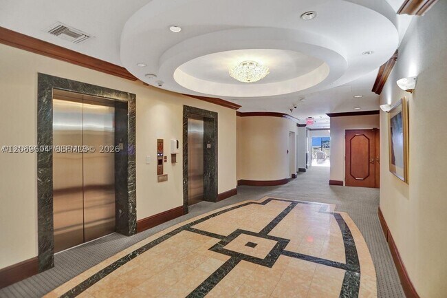 Building Photo - 5757 Collins Ave