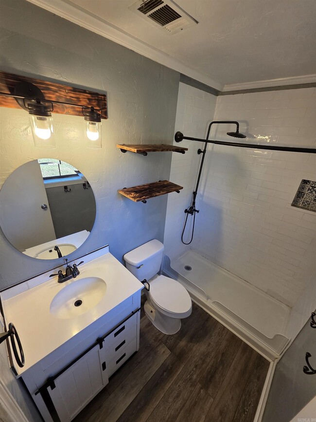 Building Photo - 74 Pond St