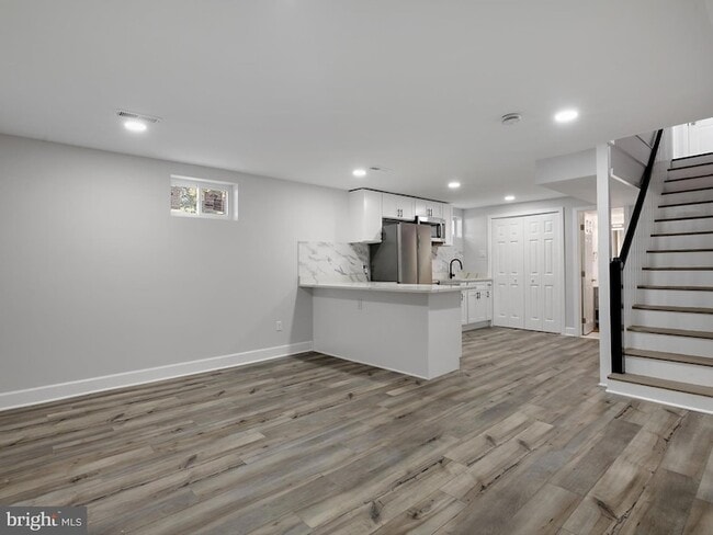 Building Photo - 4502 Elmwood Rd