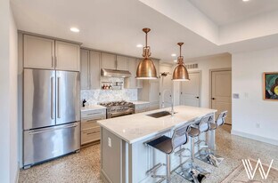 Building Photo - The Diplomat