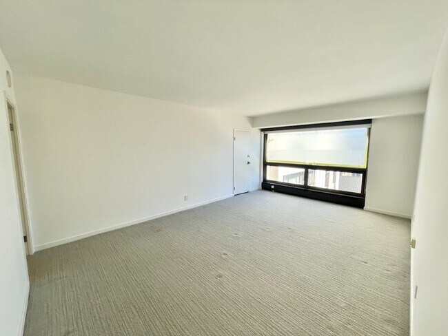 Building Photo - 1177 California St