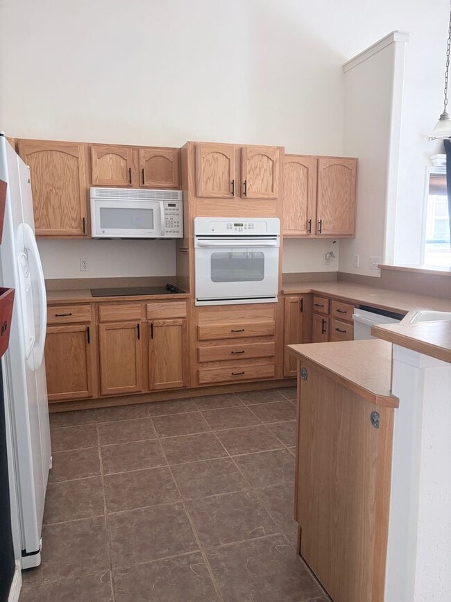 Building Photo - Lovely Bayfield Townhouse