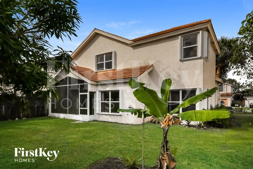 Building Photo - 7634 Trenton Dr