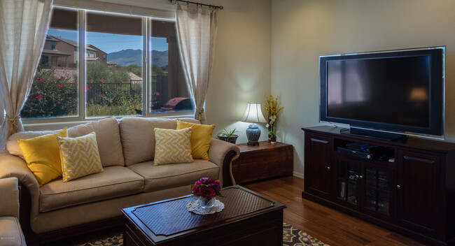 Building Photo - 3913 S Corte Rana Rica