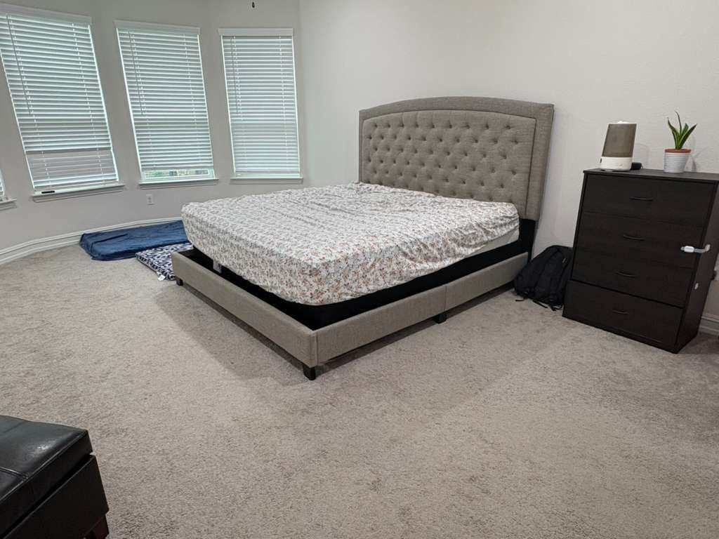 Building Photo - 609 Cattle Chute Ct