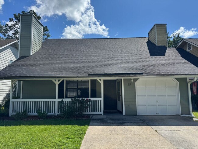 Primary Photo - 2 bedroom Townhouse