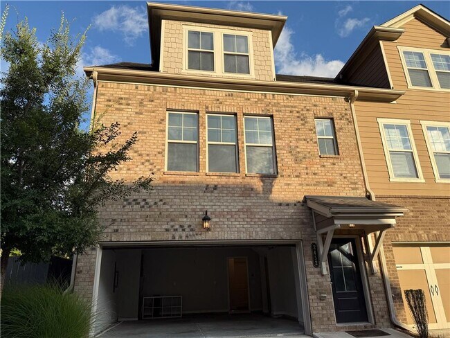 Building Photo - 2452 Coosa Vly