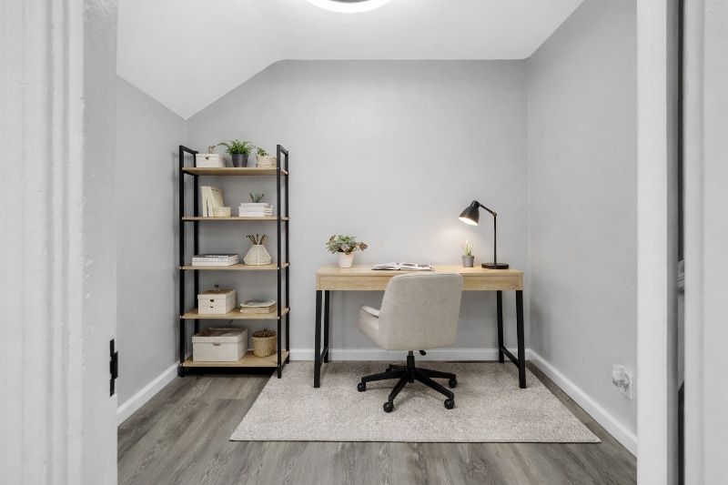 Building Photo - 1209 Cloverfield Dr