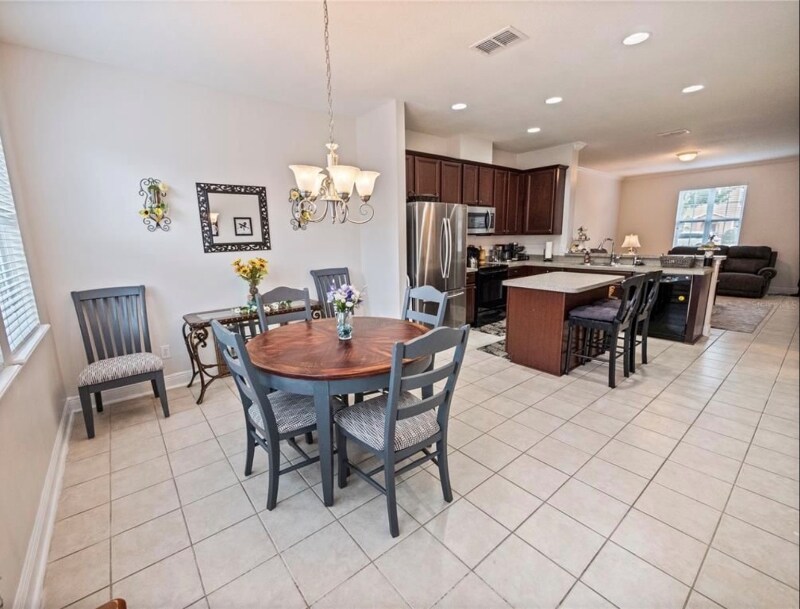 Building Photo - 829 Belles Ferry Loop