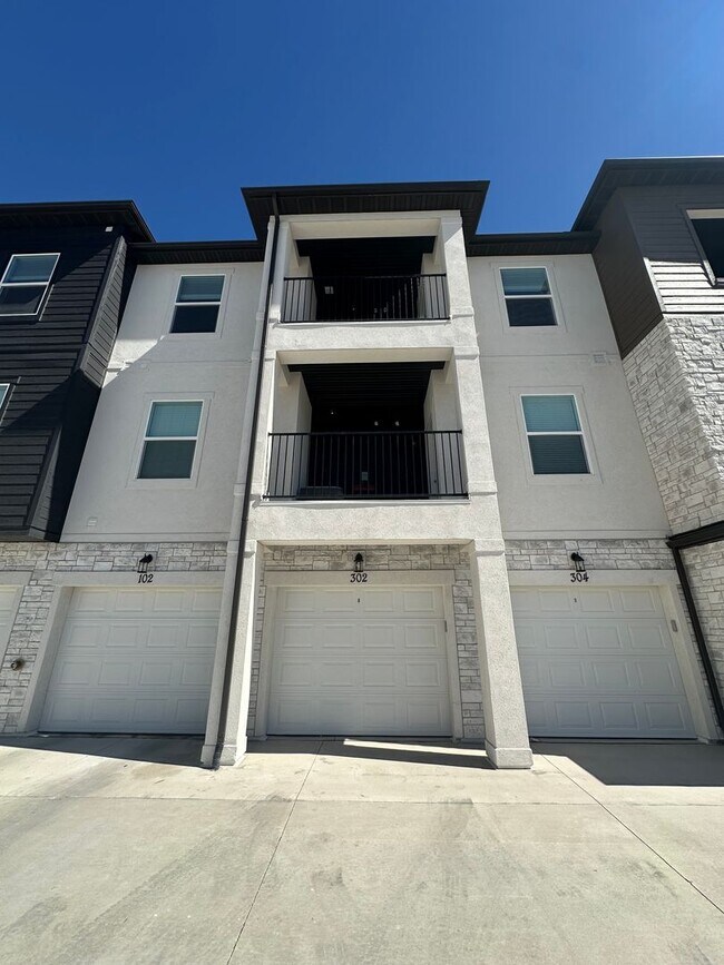Building Photo - BRAND NEW Condo in Herriman!!!