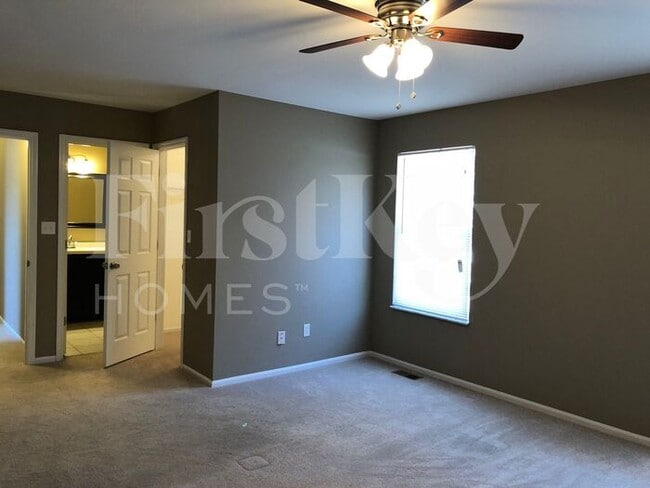 Building Photo - 16727 N Fork Ridge Dr