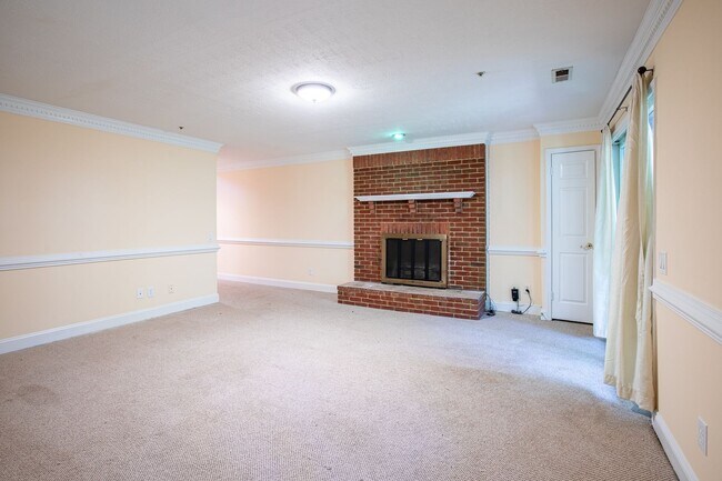 Building Photo - Impressive 3 BR/2 Full BA & 2 Half BA EOG Townhome in Decoverly Adventure!