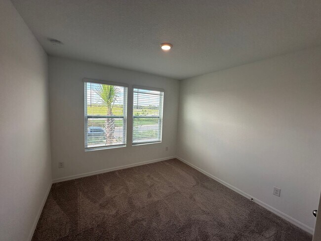 Building Photo - Stunning newly built 3/2.5 Town Home in St...