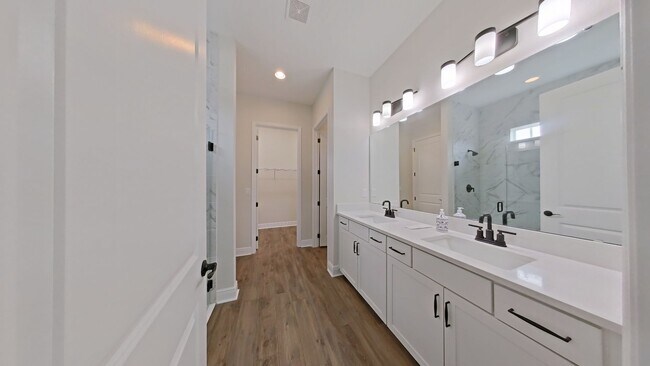 Building Photo - Resort-Style 55+ Living in Four Seasons at Orlando | Upgraded Corner Lot Home